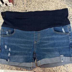 MATERNITY Shorts L